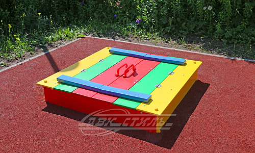 Песочница с крышкой-скамейкой П-22.  �3